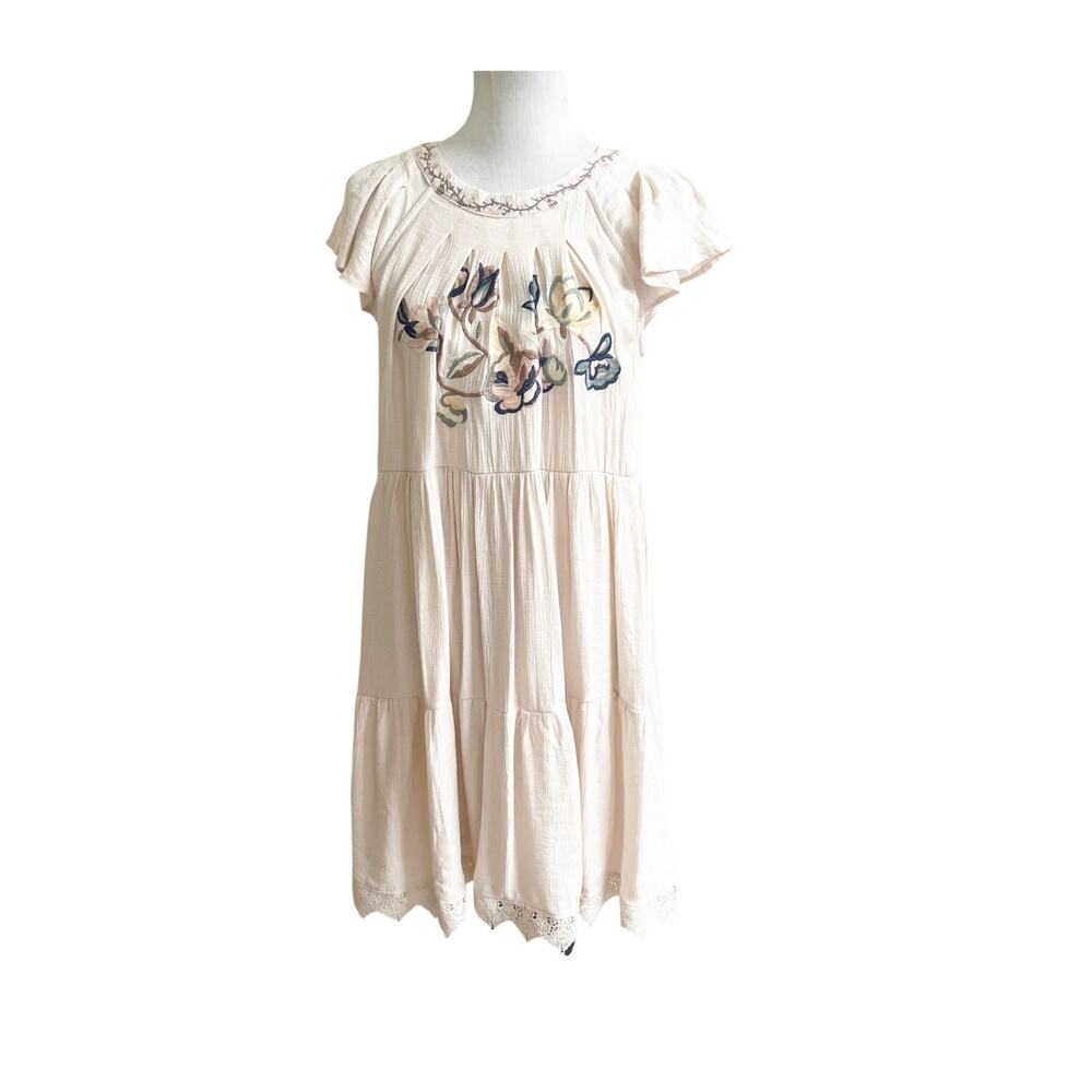 Moon River Maxi Dress Women's Beige Small Embroidered Floral Pleated Bohemian